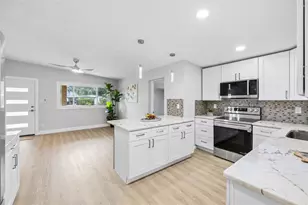 138 Davison Ave NE, Saint Petersburg, FL 33703 - Photo 15