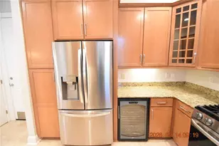 2405 Victoria Gardens Ln, Tampa, FL 33609 - Photo 17