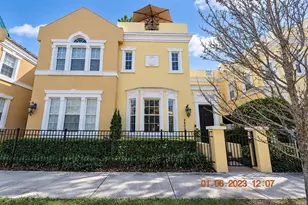 2405 Victoria Gardens Ln, Tampa, FL 33609 - Photo 1