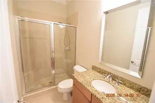 2405 Victoria Gardens Ln, Tampa, FL 33609 - Photo 47
