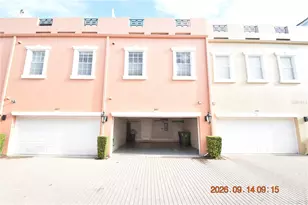 2405 Victoria Gardens Ln, Tampa, FL 33609 - Photo 3
