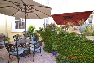 2405 Victoria Gardens Ln, Tampa, FL 33609 - Photo 45