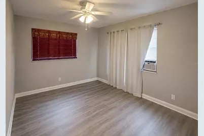 1044 58th Avenue N, Saint Petersburg, FL 33703 - Photo 5