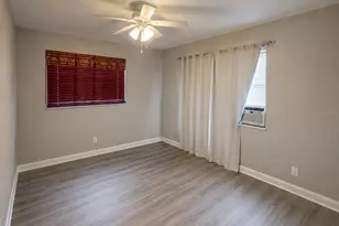 1044 58th Ave N, Saint Petersburg, FL 33703 - Photo 5