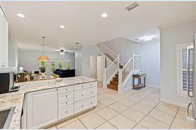 123 Valencia Circle, Saint Petersburg, FL 33716 - Photo 7