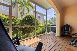 123 Valencia Cir, Saint Petersburg, FL 33716 - Photo 13