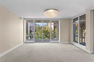175 1st St S, Saint Petersburg, FL 33701 - Photo 3