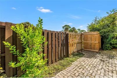 750 N Village Drive N #105, Saint Petersburg, FL 33716 - Photo 25