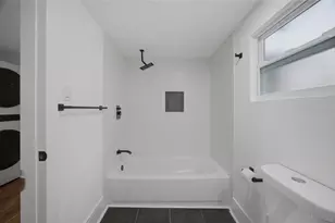 815 E Frierson Ave, Tampa, FL 33603 - Photo 27