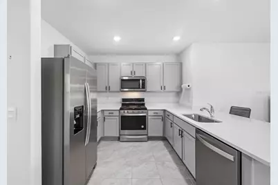 35630 Kinsey Point, Zephyrhills, FL 33541 - Photo 3