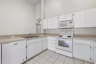 37228 Grassy Hill Ln, Dade City, FL 33525 - Photo 11