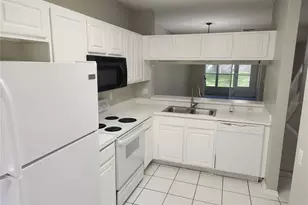 2302 Lake Woodberry Cir, Brandon, FL 33510 - Photo 3