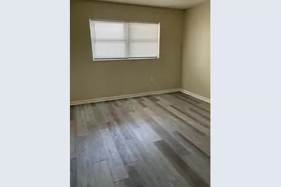 5521 80th Street N #302, Saint Petersburg, FL 33709 - Photo 9