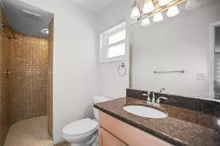 1112 40th Ave NE, Saint Petersburg, FL 33703 - Photo 17