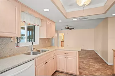 1112 40th Ave NE, Saint Petersburg, FL 33703 - Photo 11