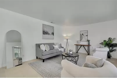 8424 Stillbrook Avenue, Tampa, FL 33615 - Photo 3