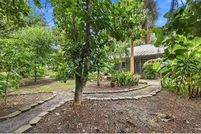 2107 W Fore Drive, Tampa, FL 33612 - Photo 37