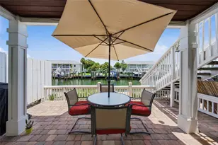 5092 Beach Dr SE, Saint Petersburg, FL 33705 - Photo 5