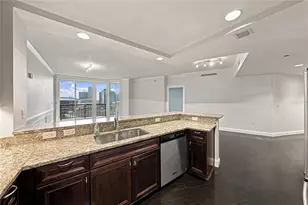 450 Knights Run Ave, Tampa, FL 33602 - Photo 17