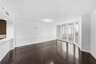 450 Knights Run Ave, Tampa, FL 33602 - Photo 17