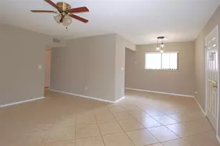 3300 Fox Chase Circle N, Palm Harbor, FL 34683 - Photo 5