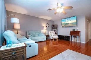 2228 Greenhaven Dr, Sun City Center, FL 33573 - Photo 9