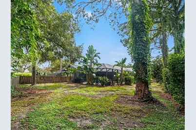 3911 Country View Cir, Sarasota, FL 34233 - Photo 33