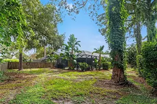 3911 Country View Cir, Sarasota, FL 34233 - Photo 33