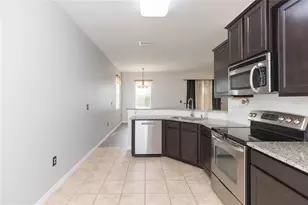 36108 Laguna Hills Cir, Zephyrhills, FL 33541 - Photo 3