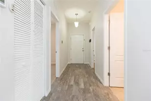36108 Laguna Hills Cir, Zephyrhills, FL 33541 - Photo 5