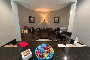 10200 Gandy Blvd N, Saint Petersburg, FL 33702 - Photo 7