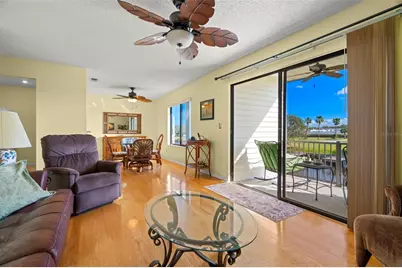 412 Moorings Cove Drive #7H, Tarpon Springs, FL 34689 - Photo 9
