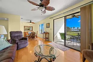 412 Moorings Cove Dr, Tarpon Springs, FL 34689 - Photo 9