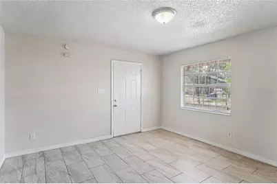 9608 N 10th Street, Tampa, FL 33612 - Photo 3