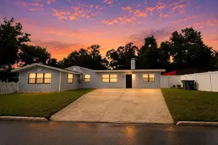 7301 N Dartmouth Ave, Tampa, FL 33604 - Photo 1
