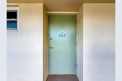 9945 47th Avenue N #203, Saint Petersburg, FL 33708 - Photo 5