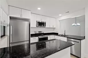 7828 Niagara Ave, Tampa, FL 33617 - Photo 11