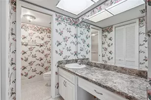 205 Martha Ln, Oldsmar, FL 34677 - Photo 21