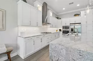 9005 Bernini Pl, Sarasota, FL 34240 - Photo 13