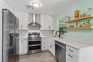 4185 Whiting Dr SE, Saint Petersburg, FL 33705 - Photo 11