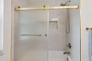 4185 Whiting Dr SE, Saint Petersburg, FL 33705 - Photo 23