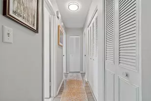 4185 Whiting Dr SE, Saint Petersburg, FL 33705 - Photo 21