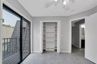 15217 W Pond Woods Dr, Tampa, FL 33618 - Photo 37
