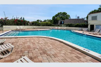 15217 W Pond Woods Drive, Tampa, FL 33618 - Photo 61