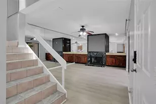 15217 W Pond Woods Dr, Tampa, FL 33618 - Photo 3