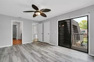 15217 W Pond Woods Dr, Tampa, FL 33618 - Photo 23