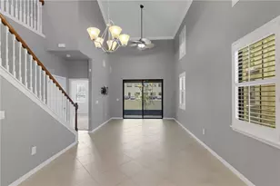5166 Bay Isle Cir, Clearwater, FL 33760 - Photo 9