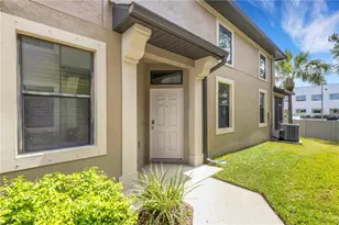 5166 Bay Isle Cir, Clearwater, FL 33760 - Photo 5