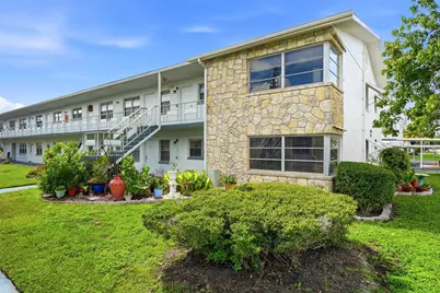 5895 18th Street N #1, Saint Petersburg, FL 33714 - Photo 1