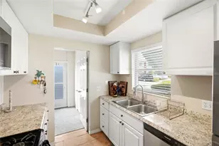 5895 18th St N, Saint Petersburg, FL 33714 - Photo 17